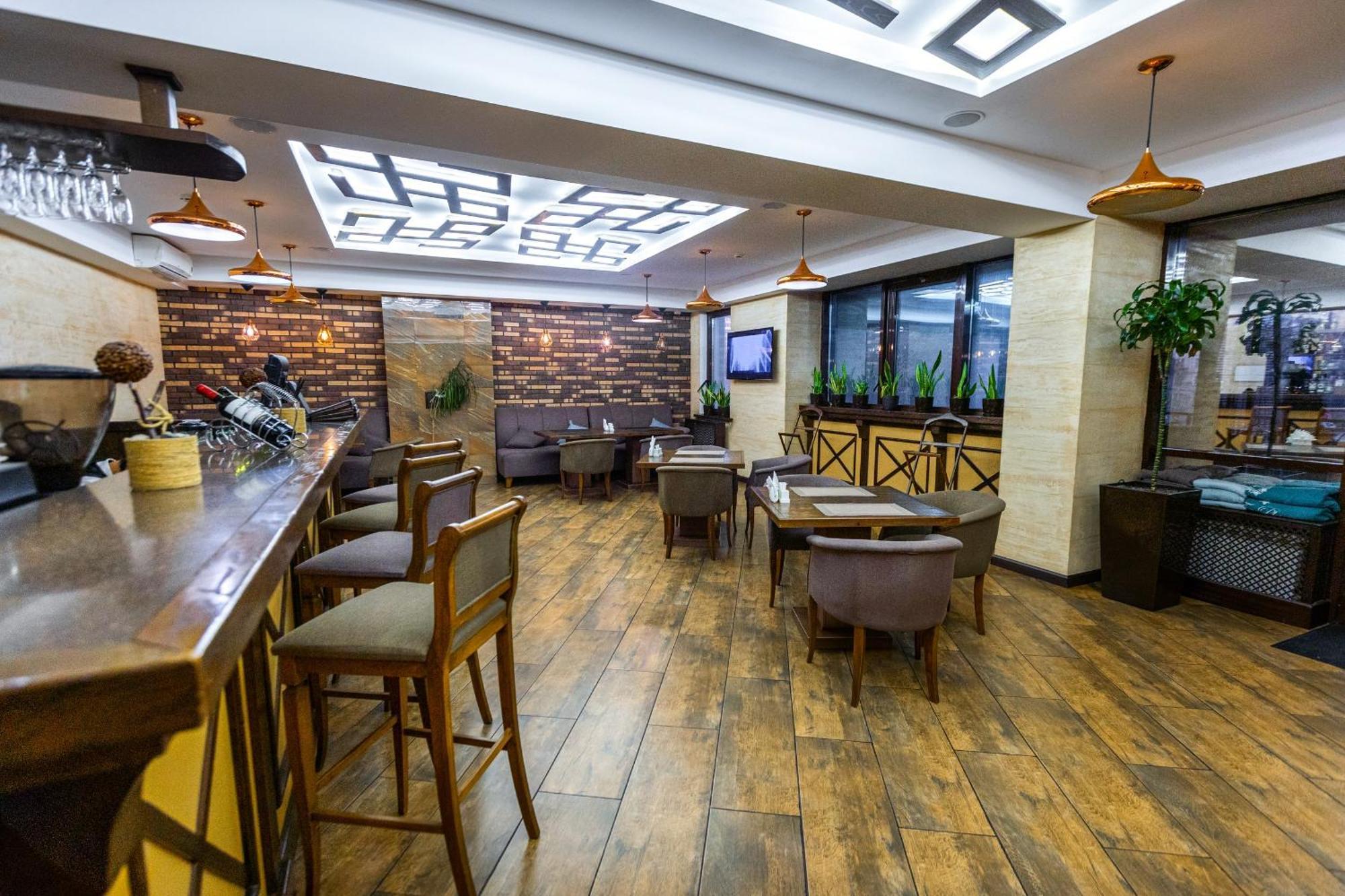 Plaza 4* Алматы