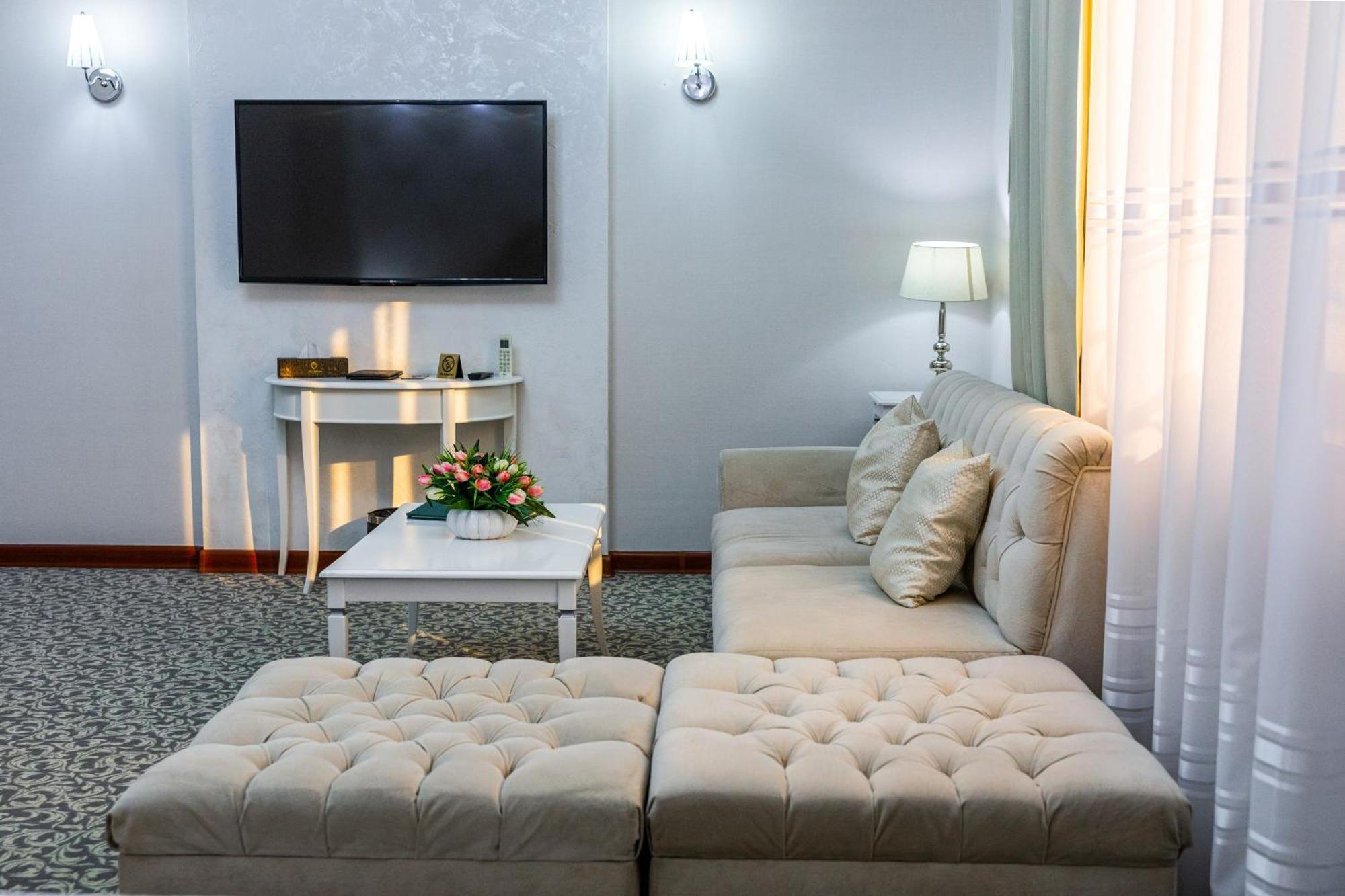 Plaza Отель 4*