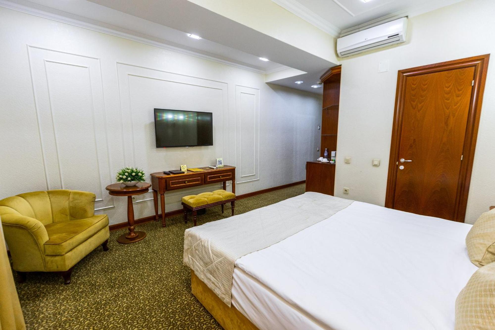 Plaza 4* Алматы