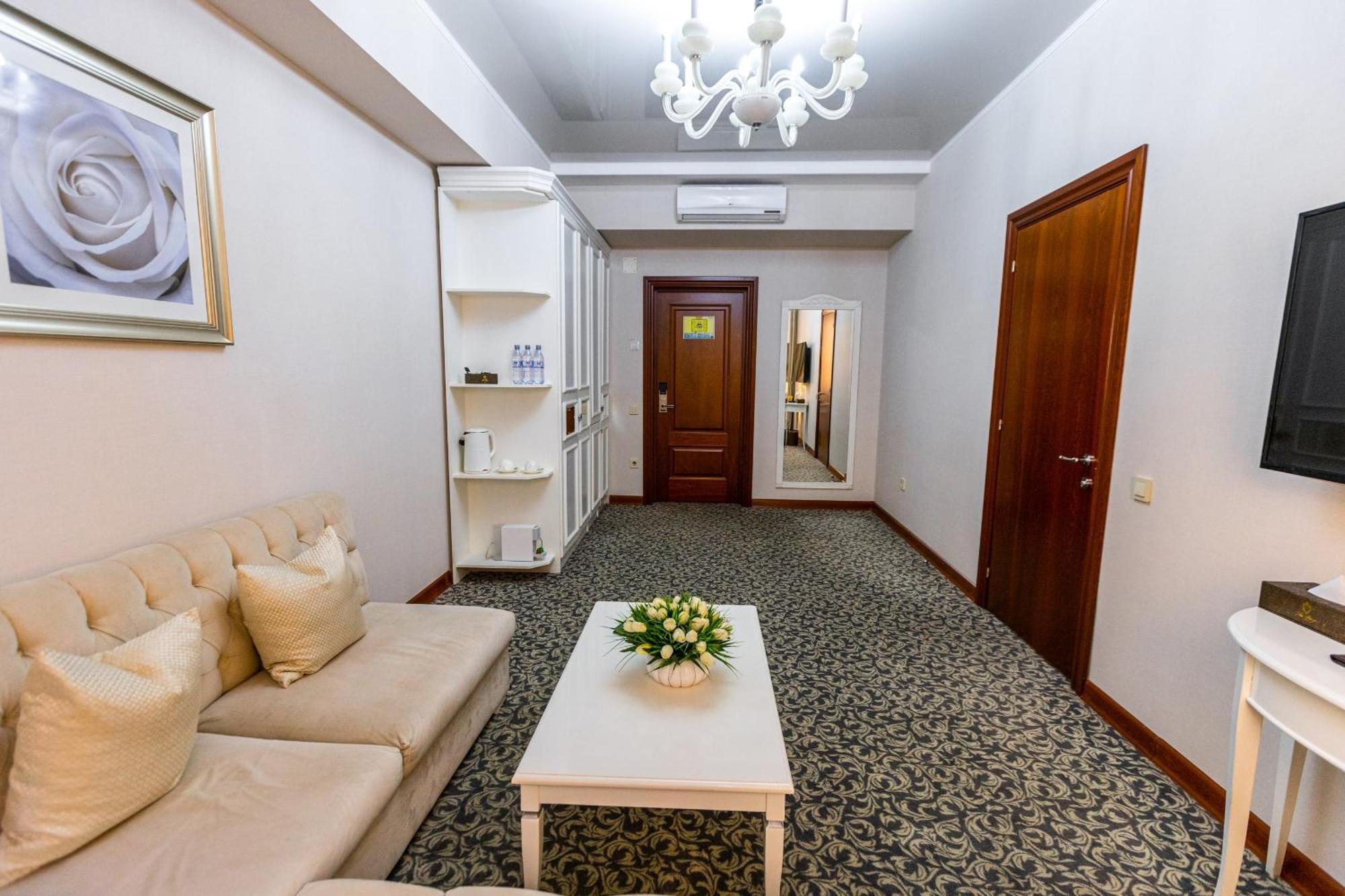 Otel Plaza Almatı