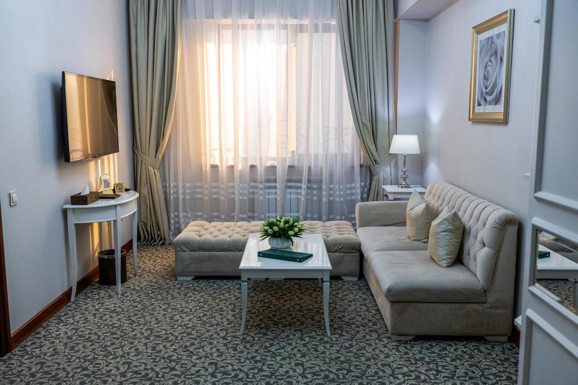 Plaza Otel