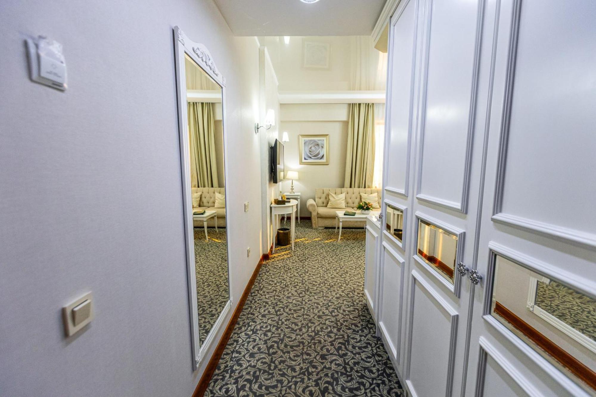 Otel Plaza