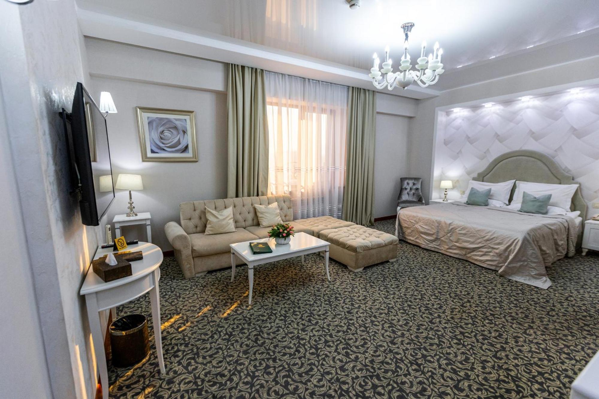 Otel Plaza Almatı