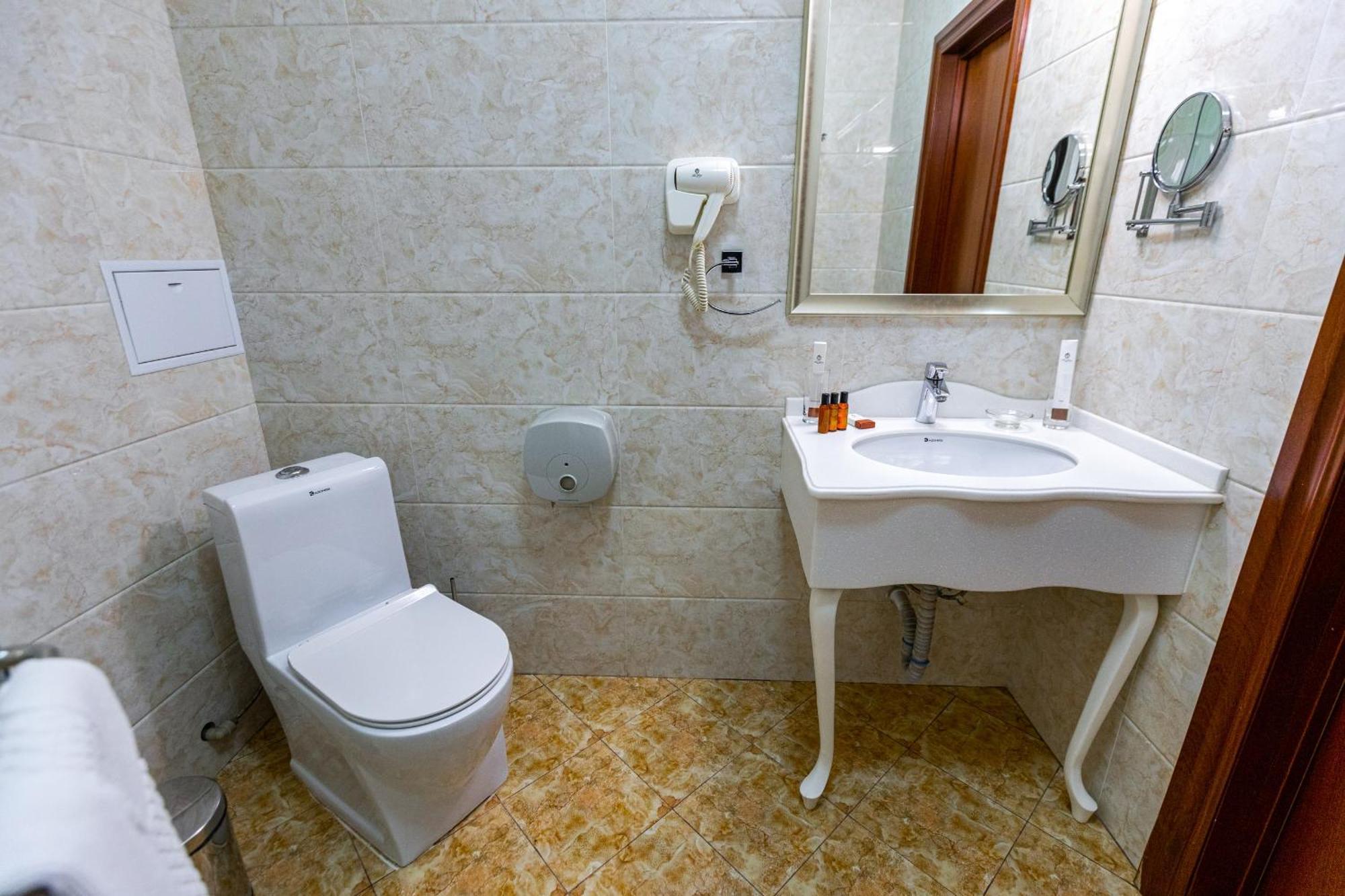 Plaza Otel 4*