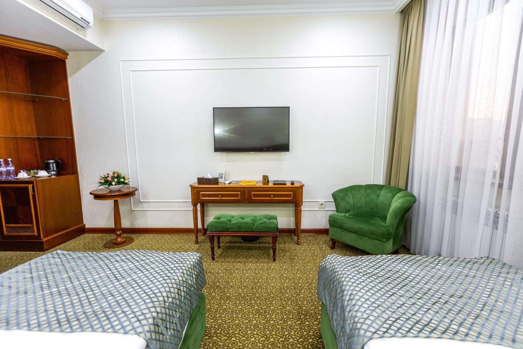Plaza 4* Almatı
