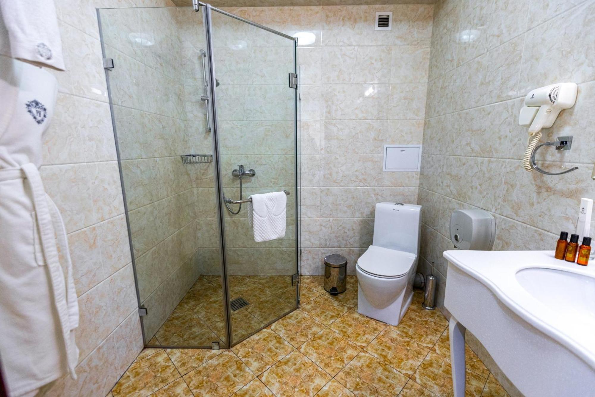 Plaza 4* Almatı